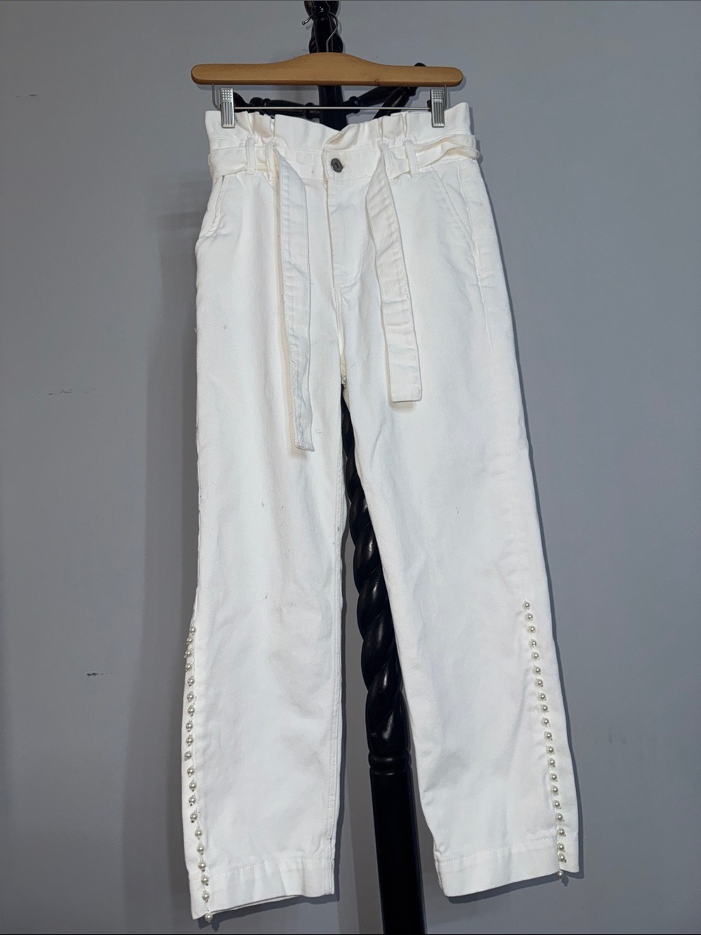 Zara High-Rise White Paperbag Jeans with Side Pearl Trim 7.1T